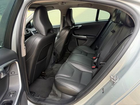 Used 2018 Volvo S60 T5 Dynamic w/ Vision Package FWD image 19