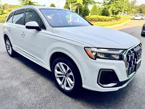 Used 2025 Audi Q7 2.0T Premium w/ Convenience Package image 6