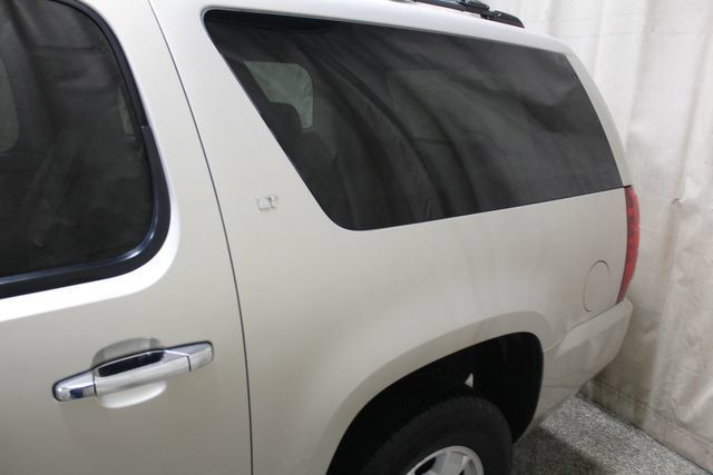 Used 2007 Chevrolet Suburban LT w/ LT Preferred Equipment Group AWD/4WD image 6
