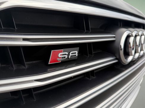 Used 2020 Audi S8 L w/ S8 Executive Package image 16