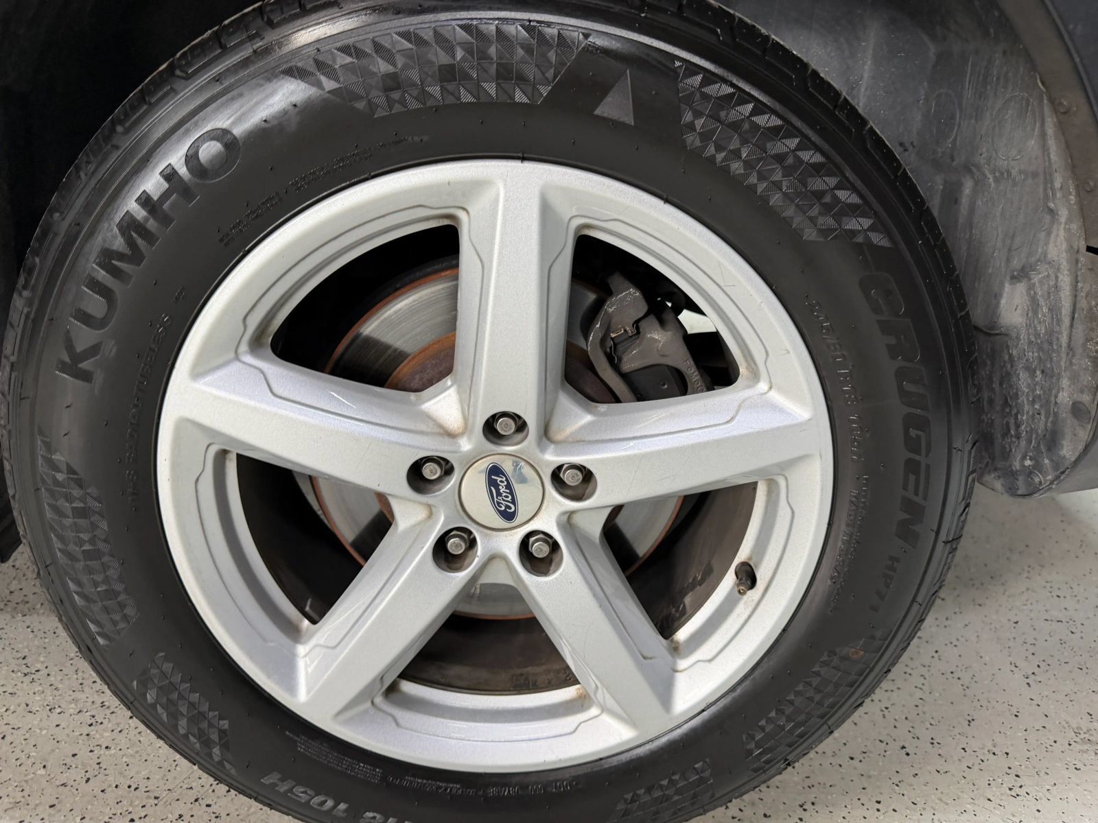 Used 2018 Ford Explorer XLT FWD image 17