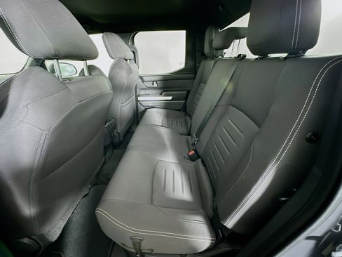 Used 2024 Toyota Tacoma TRD Off-Road image 27