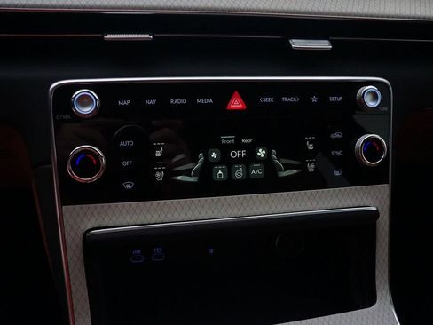 New 2026 Genesis GV80 2.5T Advanced image 9