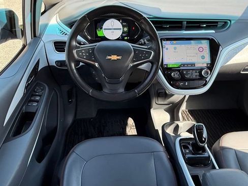 Used 2020 Chevrolet Bolt Premier w/ Infotainment Package FWD image 26