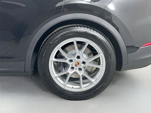 Certified 2026 Porsche Cayenne Coupe AWD/4WD image 12