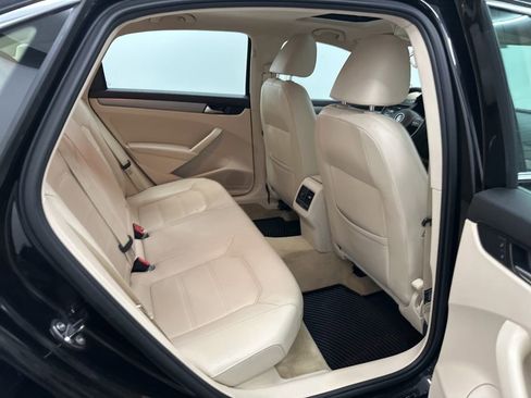 Used 2014 Volkswagen Passat 1.8T SE image 23