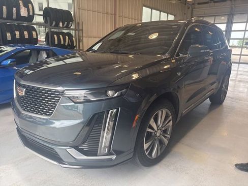 Used 2021 Cadillac XT6 Premium Luxury AWD/4WD image 1