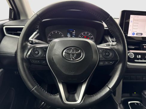 Used 2024 Toyota Corolla Cross LE AWD/4WD image 19