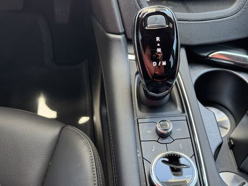 New 2025 Cadillac XT6 Luxury image 27