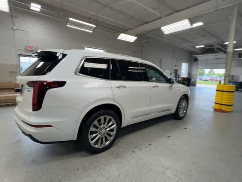 Used 2024 Cadillac XT6 Premium Luxury w/ Technology Package AWD/4WD image 11
