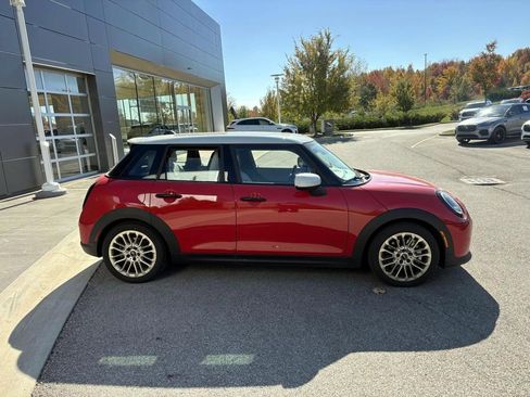 Certified 2025 MINI Cooper S image 8