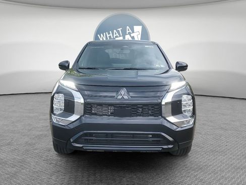 New 2026 Mitsubishi Outlander LE AWD/4WD image 9