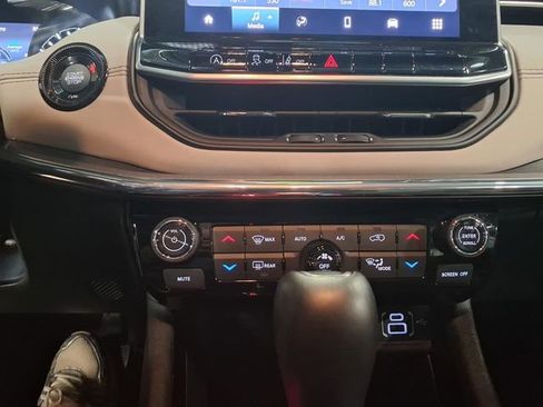 Used 2022 Jeep Compass Limited image 24