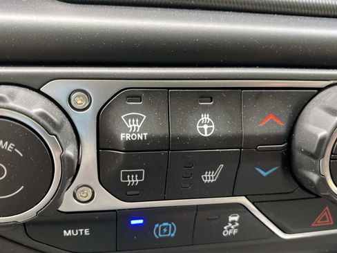 Used 2023 Jeep Wrangler Sahara w/ Cold Weather Group image 30