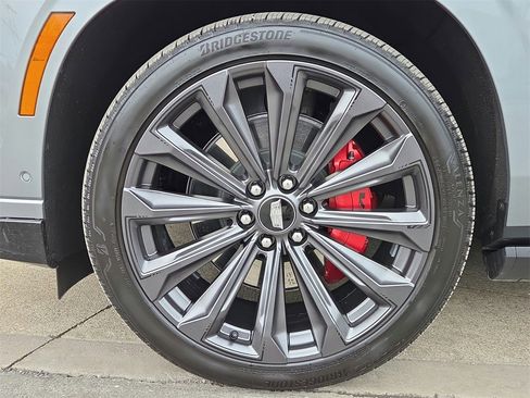 Used 2025 Cadillac Escalade ESV V image 26