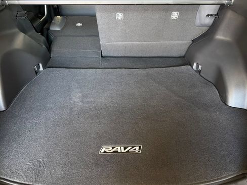Certified 2025 Toyota RAV4 XLE w/ Convenience Package FWD image 17