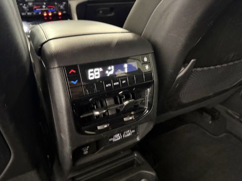 Used 2023 Jeep Grand Cherokee L Laredo image 36