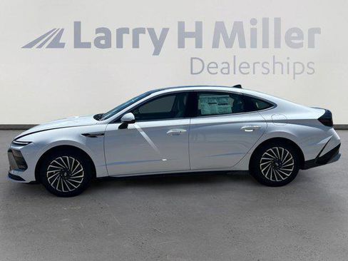 New 2026 Hyundai Sonata SEL FWD image 2
