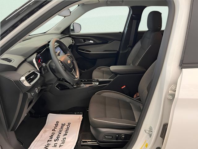 Used 2023 Chevrolet TrailBlazer LT w/ Convenience Package AWD/4WD image 14