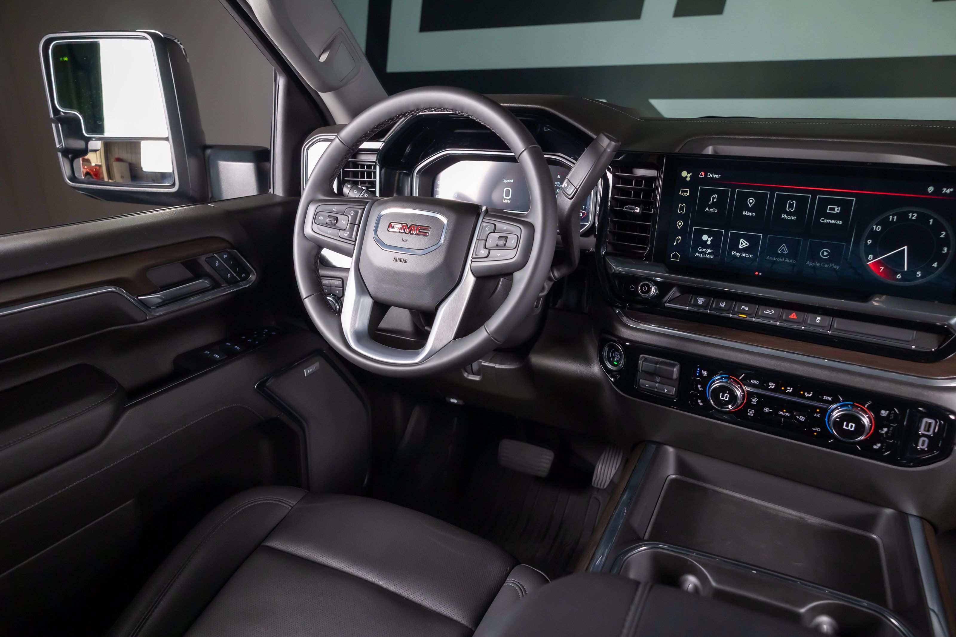 Used 2024 GMC Sierra 2500 SLT w/ SLT Premium Package AWD/4WD image 7