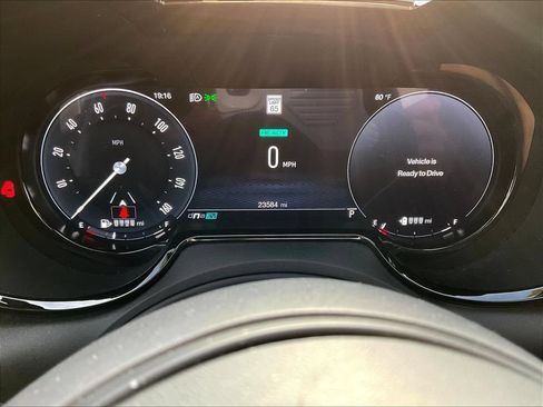 Used 2024 Alfa Romeo Tonale Veloce w/ Premium Interior Package AWD/4WD image 13