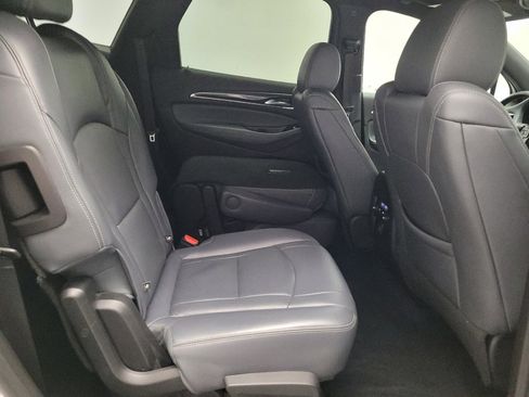 Used 2022 Buick Enclave Essence FWD image 19