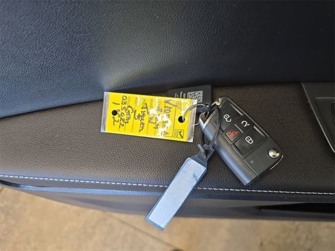 Certified 2024 Volkswagen Tiguan S image 27