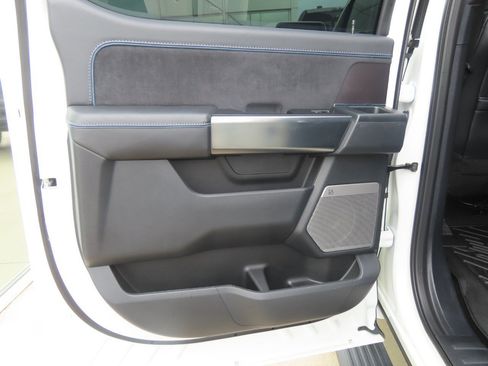 Used 2025 Ford F150 Platinum w/ FX4 Off-Road Package AWD/4WD image 19