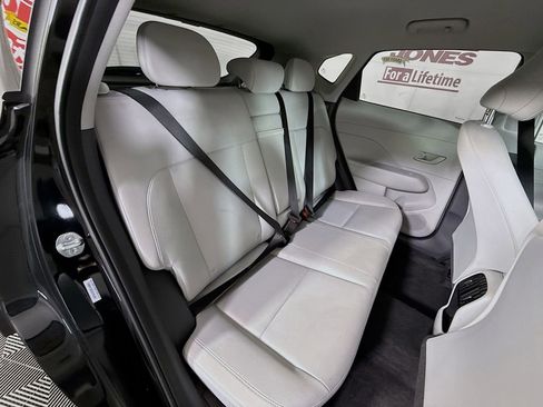 Certified 2025 Hyundai Kona SEL AWD/4WD image 22