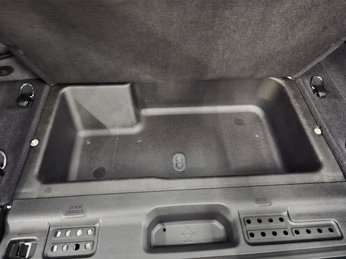 Used 2025 Jeep Wrangler Sport S image 43