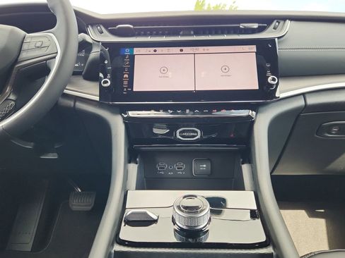 New 2026 Jeep Grand Cherokee L Limited AWD/4WD image 20