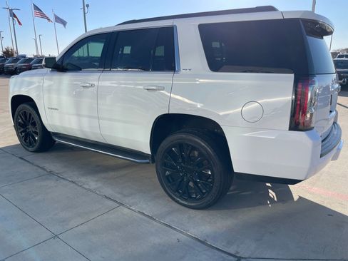 Used 2019 GMC Yukon SLT image 3