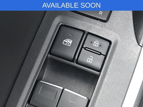 Used 2022 Toyota RAV4 XLE w/ Convenience Package AWD/4WD image 13