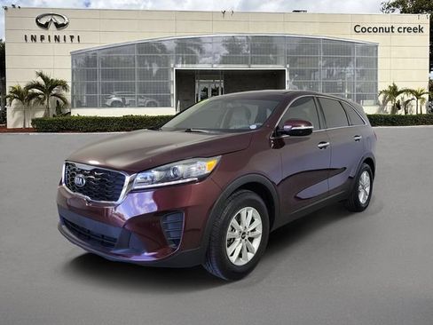 Used 2019 Kia Sorento FWD image 2
