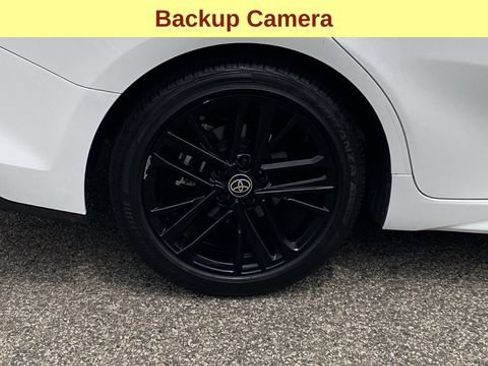 Used 2025 Toyota Camry SE FWD image 11