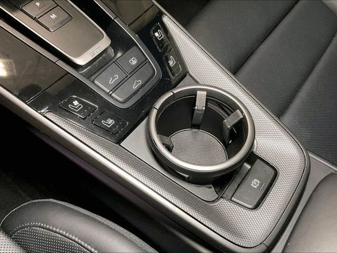 Used 2024 Porsche 911 Carrera 4S w/ Premium Package image 35