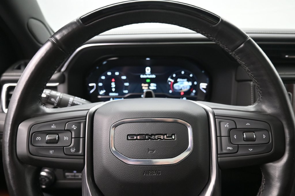 Used 2023 GMC Yukon Denali Ultimate AWD/4WD image 12
