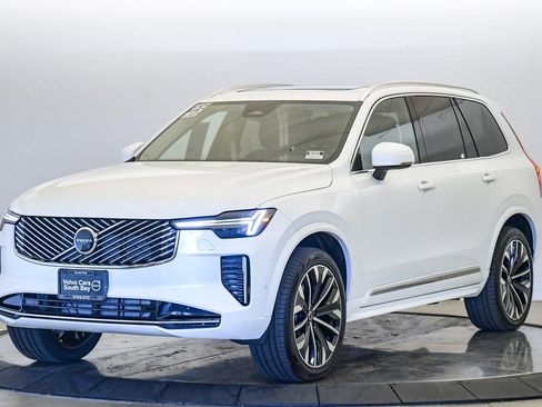 Certified 2025 Volvo XC90 B6 Plus w/ Protection Package Premier image 1