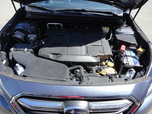 Used 2018 Subaru Outback 3.6R Limited image 16