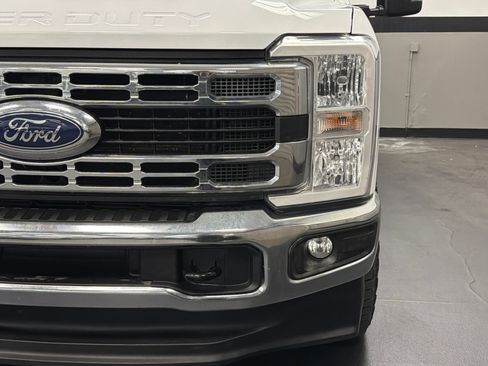 Used 2023 Ford F250 XLT AWD/4WD image 7