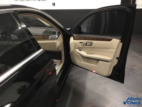 Used 2016 Mercedes-Benz E 350 4MATIC Sedan image 38