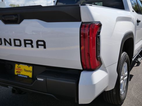 Used 2025 Toyota Tundra SR5 AWD/4WD image 18