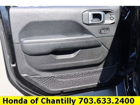 Used 2019 Jeep Wrangler Unlimited Sahara w/ Quick Order Package 24M Moab image 21