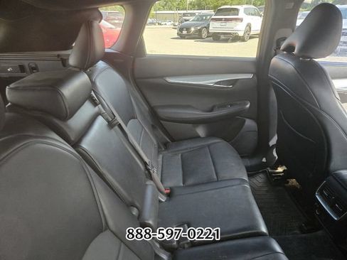Used 2021 INFINITI QX50 Luxe w/ Appearance Package FWD image 10