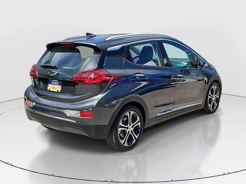 Used 2020 Chevrolet Bolt Premier w/ Infotainment Package FWD image 5