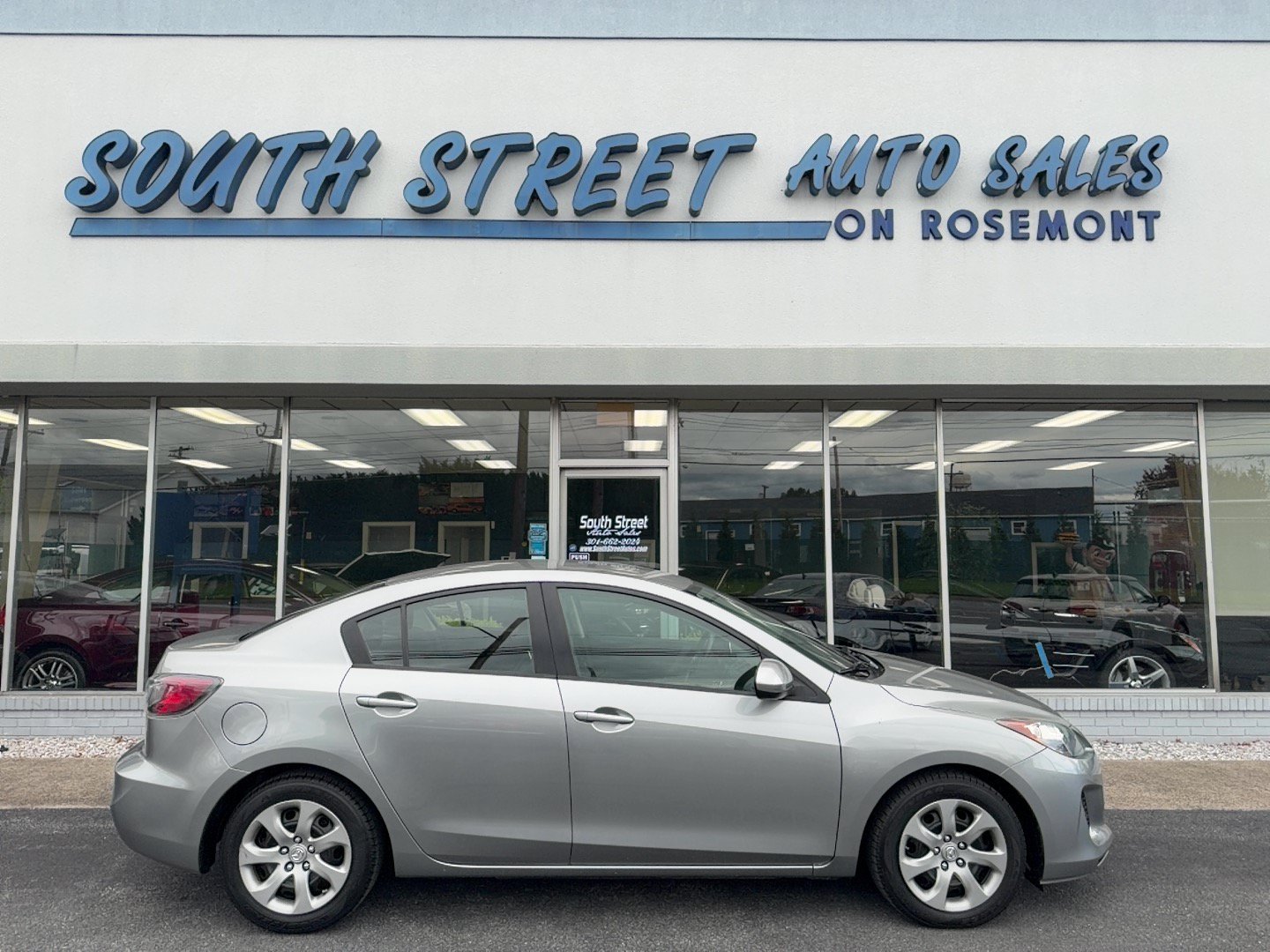 Used 2012 MAZDA MAZDA3 i Sport FWD image 1