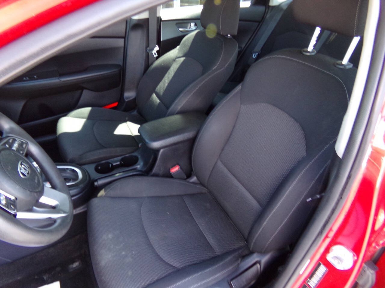 Used 2021 Kia Forte LXS FWD image 19