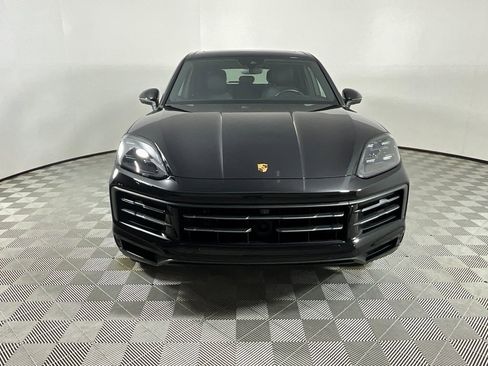 Used 2024 Porsche Cayenne image 7