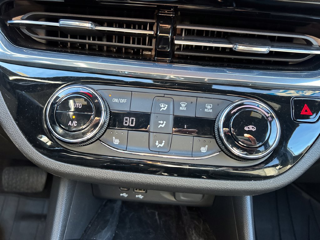 Used 2025 Buick Envista Sport Touring w/ Convenience I Package FWD image 26
