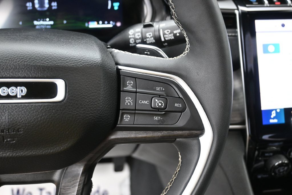 Used 2023 Jeep Grand Cherokee 4WD 4xe image 14